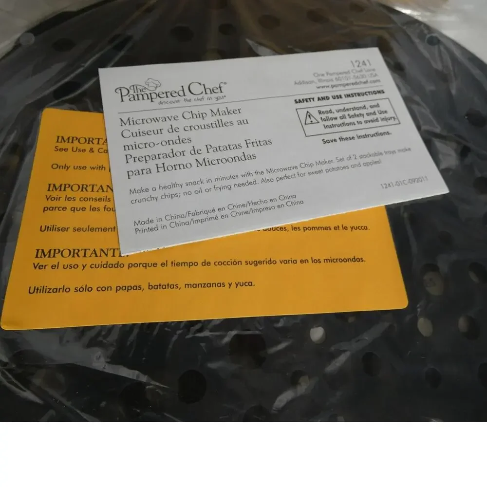 The Pampered Chef Microwave Chip Maker (set of 2) New